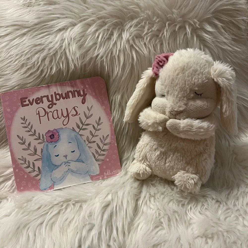 2019 Tickle & Main‎ Everybunny Prays Book and Plush Bunny video